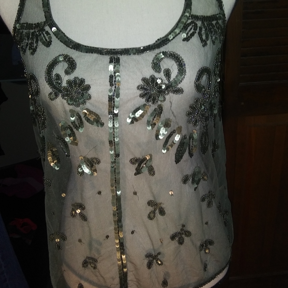 Willow and Clay szXS beautifully detailed shirt